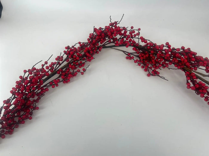 Le Fleur Berry Garland Red - Uncategorized Silk