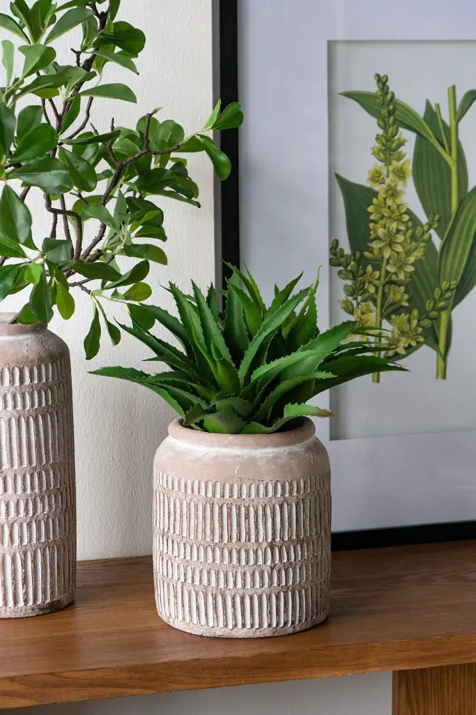 A&B Brown Sand-Cement Ribbed Vase 5.5" x 12" - Uncategorized Merchandise