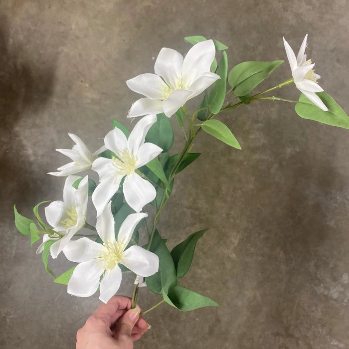 Le Fleur Clematis Spray Cream 34" - Silk