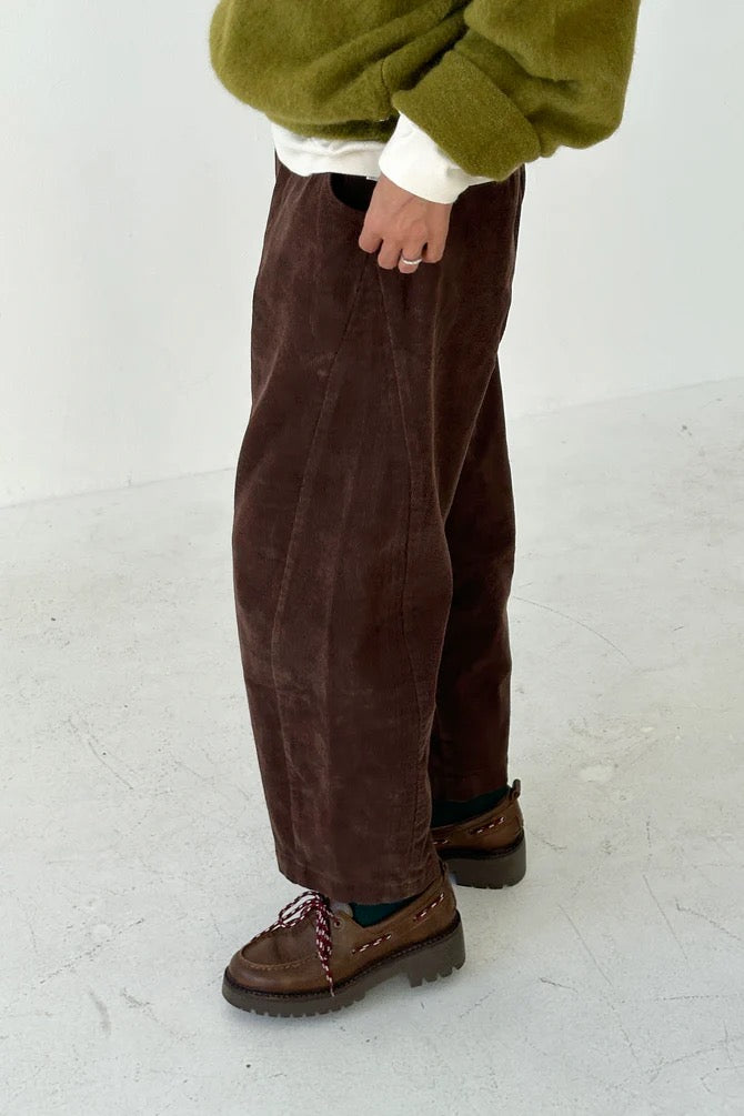 Le Bon Shoppe - Corduroy Arc Pants in Chocolate