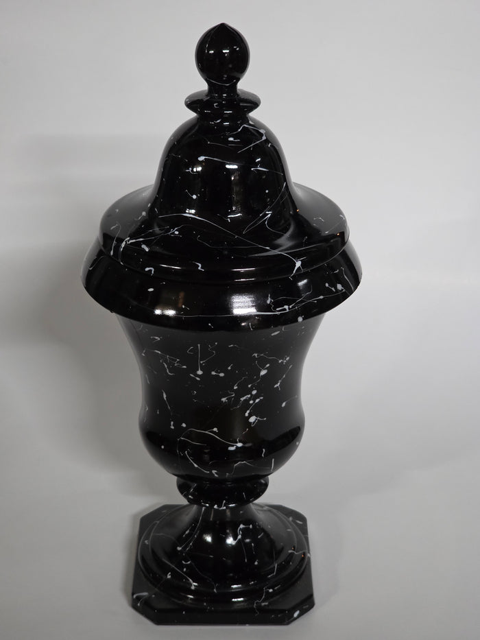 L.E Smith Glass black marble urn vase with lid.
.