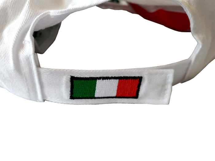 Velcro area of a Gatsby-style cap featuring three distinct panels in red, white, and green, arranged to reflect the Italian flag. The front displays “ITALIA” embroidered in green thread on the white section, with a red button at the crown. A bold and fashionable tribute to Italian heritage and pride.
